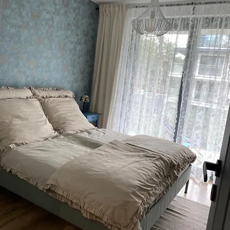 Szafirowy Sen Z Widokiem Na Morze